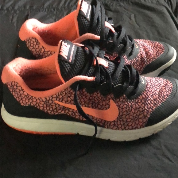 Nike Flex Experience RN 4 Sz 6 - Picture 2 of 4